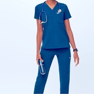 Figs Top| Catarina one pocket Deep Reef scrub top Medium